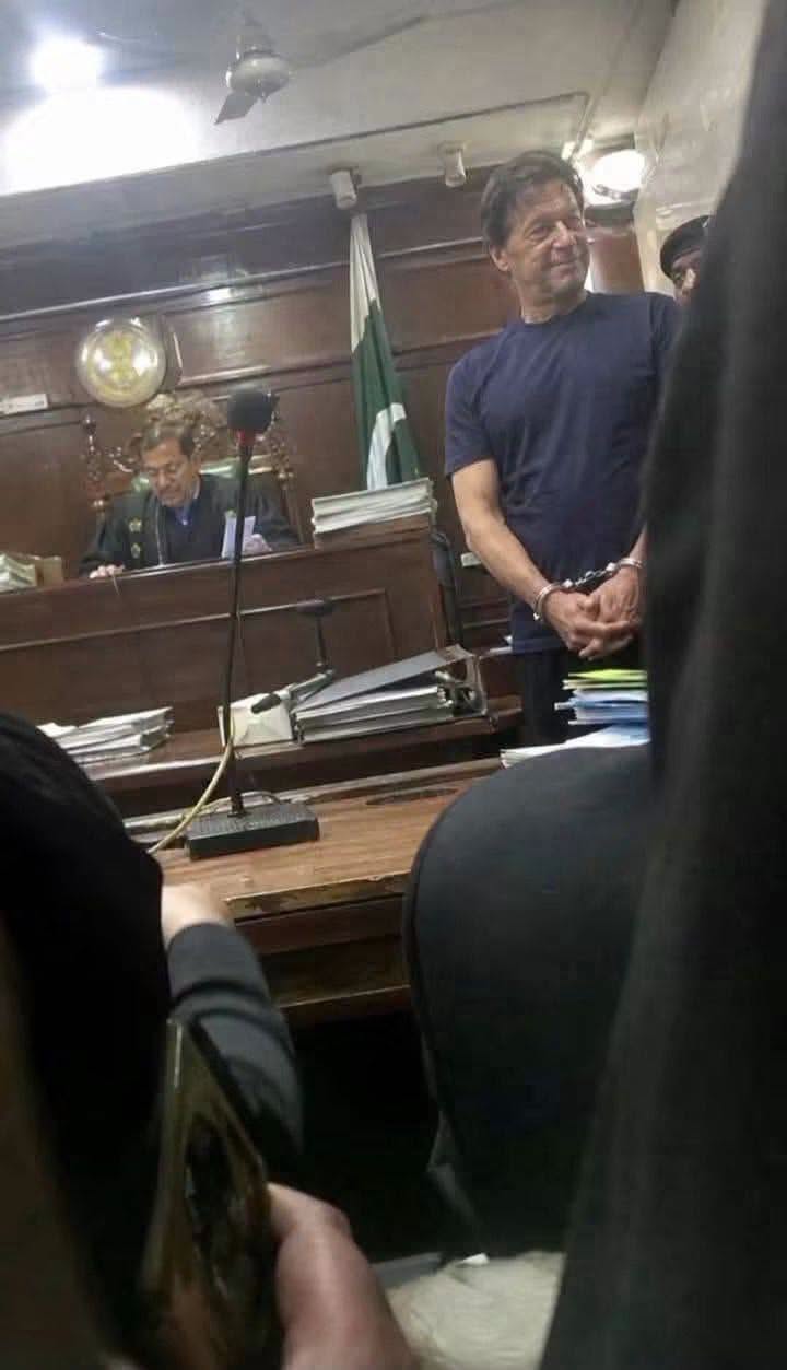 🚨 Viral: New picture of Imran Khan
