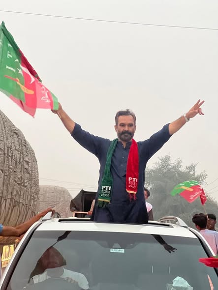 امیدوار برائے قومی و صوبائی اسمبلی  خالد نواز سدھرآ یچ کی عمران خان پر ھونے والے حملے کے خلاف احتجاج 
 ریلی کی بولتی تصویریں جو خالد نواز سدھریچ کی اپنے قائد عمران خان اور پارٹی کے ساتھ والہانہ محبت کا منہ بولتا ثبوت ھیں،،، 
